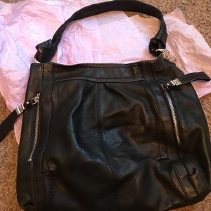B makowsky Black leather shoulder bag EX cond!